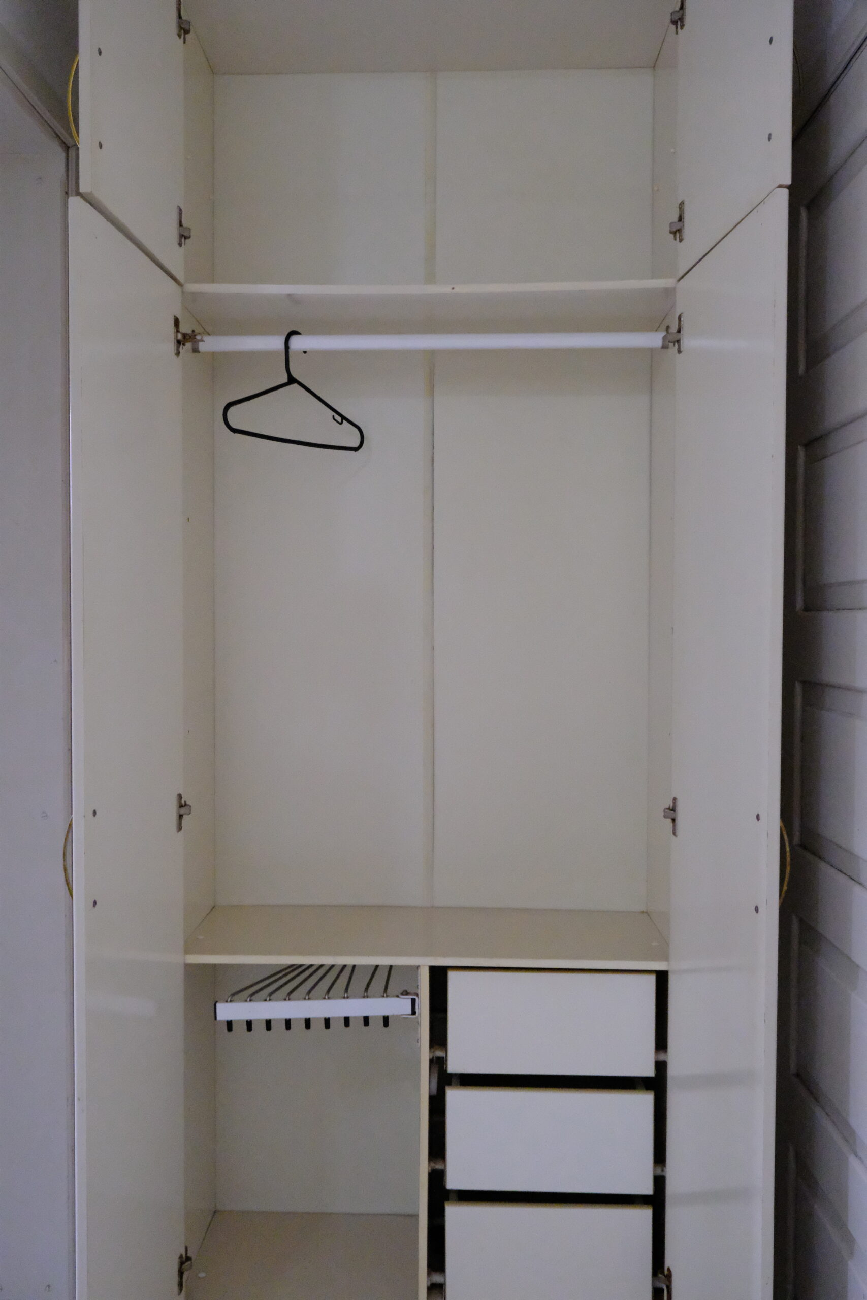 Suíte para 5 Pessoas (5 Camas de Solteiro) - Image 4