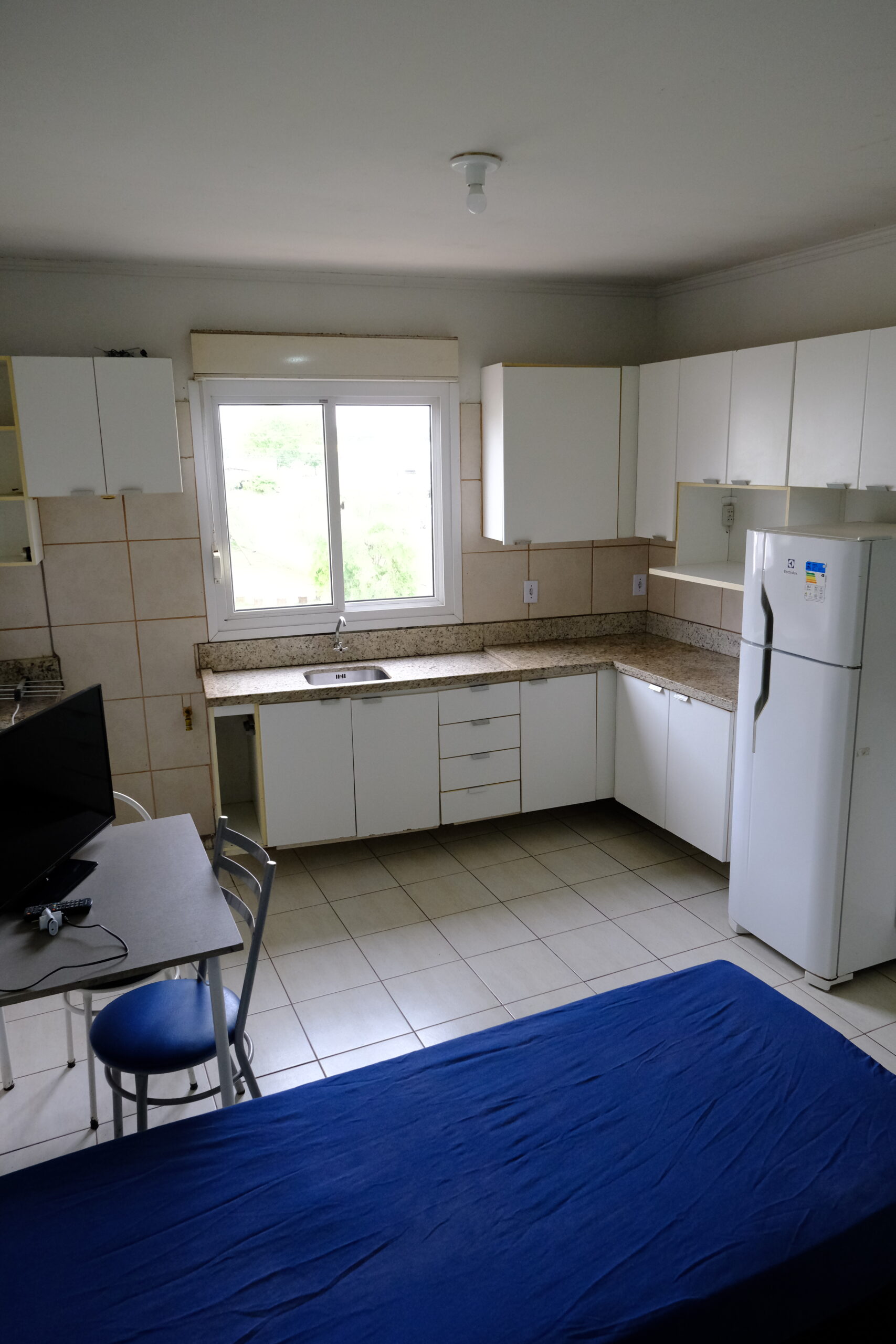 Suíte para 5 Pessoas (5 Camas de Solteiro) - Image 6