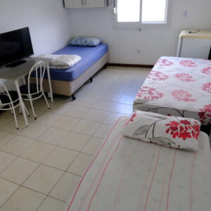 Suíte para 4 Pessoas (4 Camas de Solteiro)